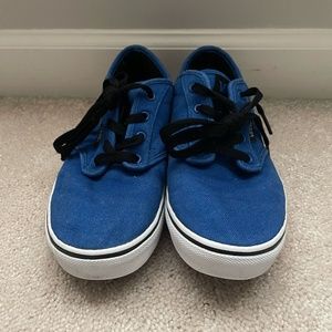 Vans Low Top Youth Size 4.5 Blue Sneaker
